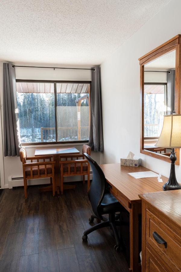 Schott'S Lake Conference & Resort Sundre Eksteriør bilde